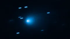 Vodní aktivita vzdálené komety fascinuje astronomy i laiky